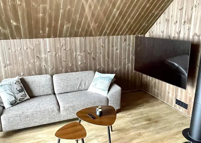 7 Person In Huglo-by Traum * Nord Huglo